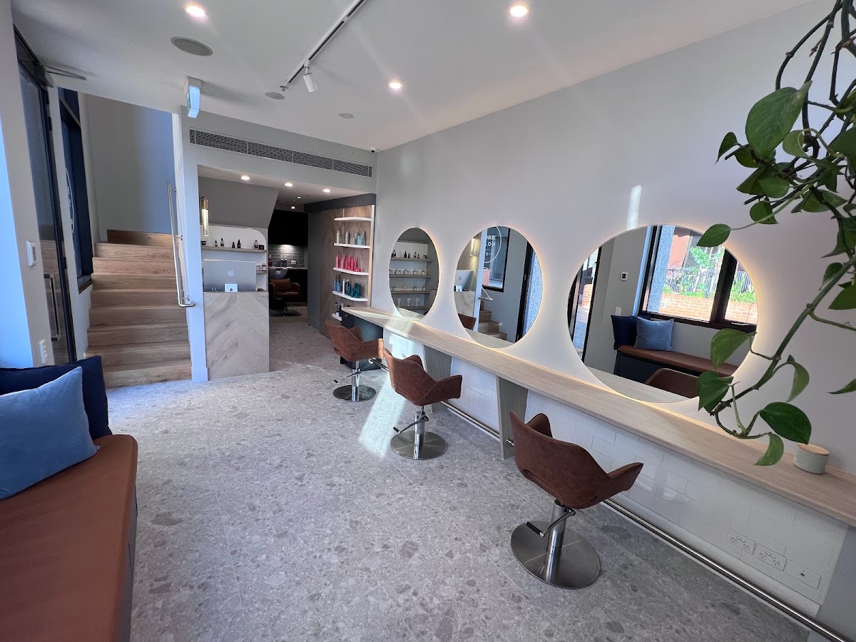 Frankie Salon Richmond photo 3