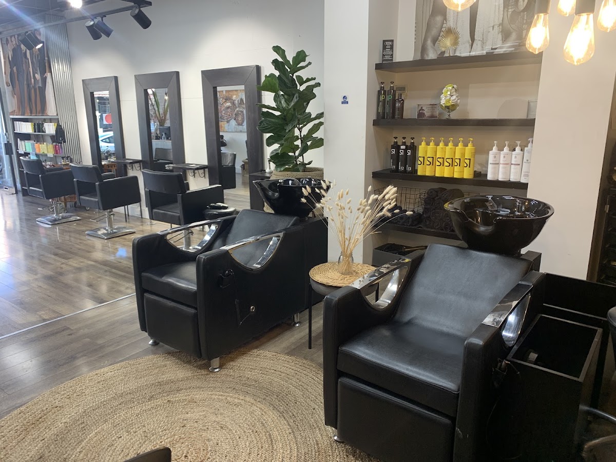 No Loose Ends Hair Salon photo 2