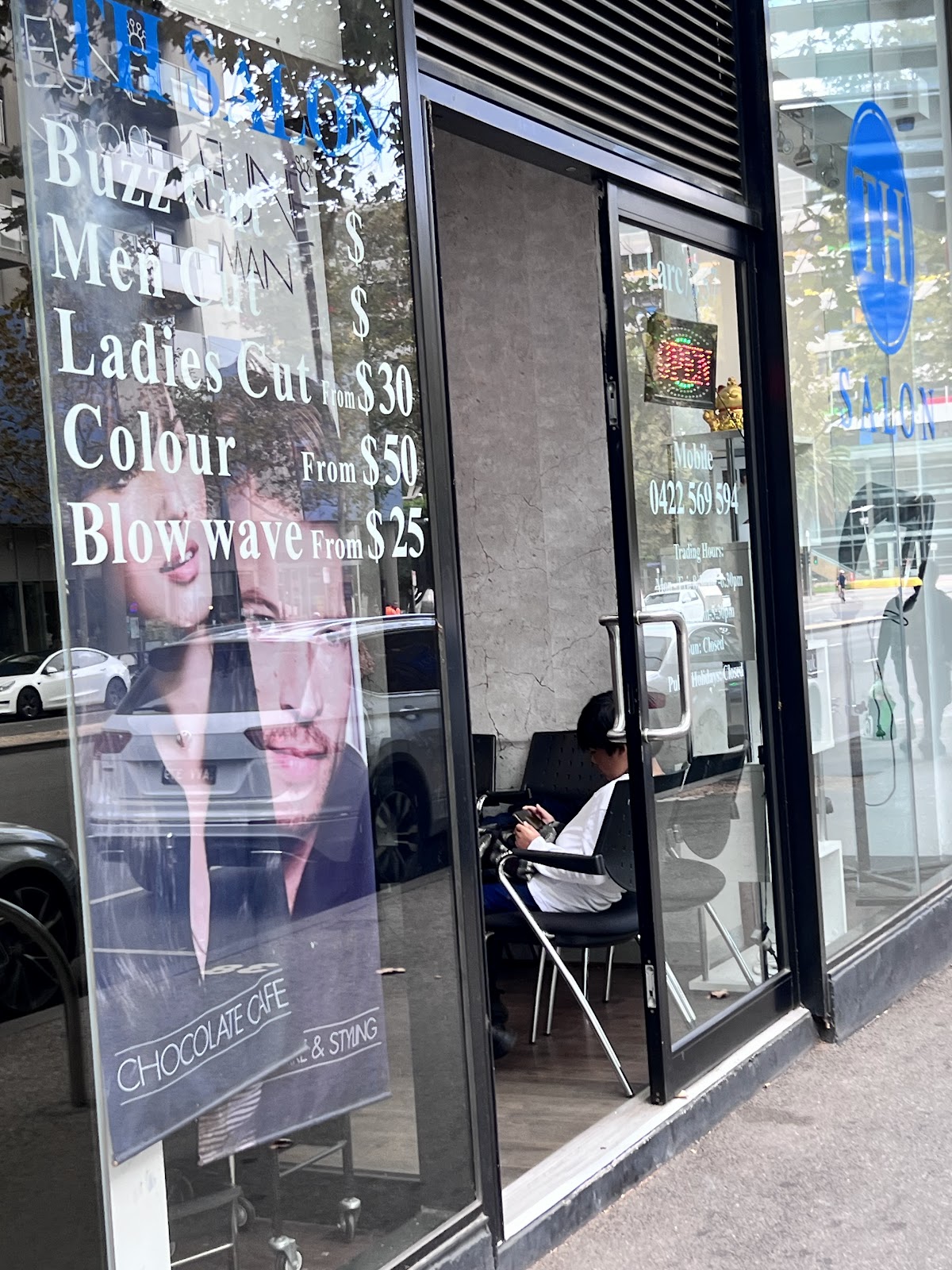 TH Salon photo 2